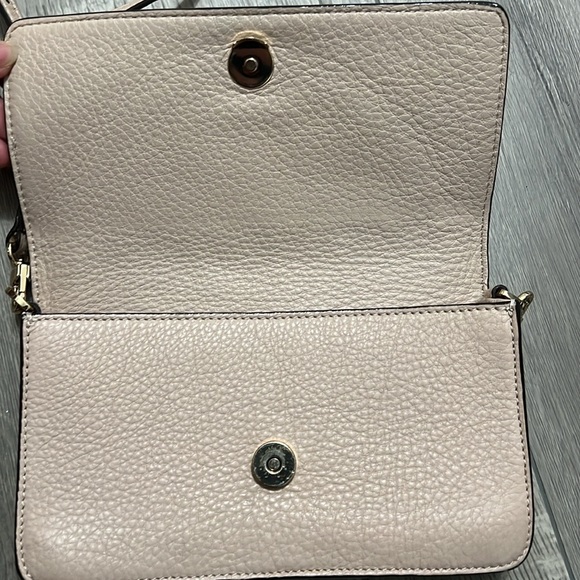 Tory Burch small crossbody—minor scuffs/marks - Picture 4 of 7